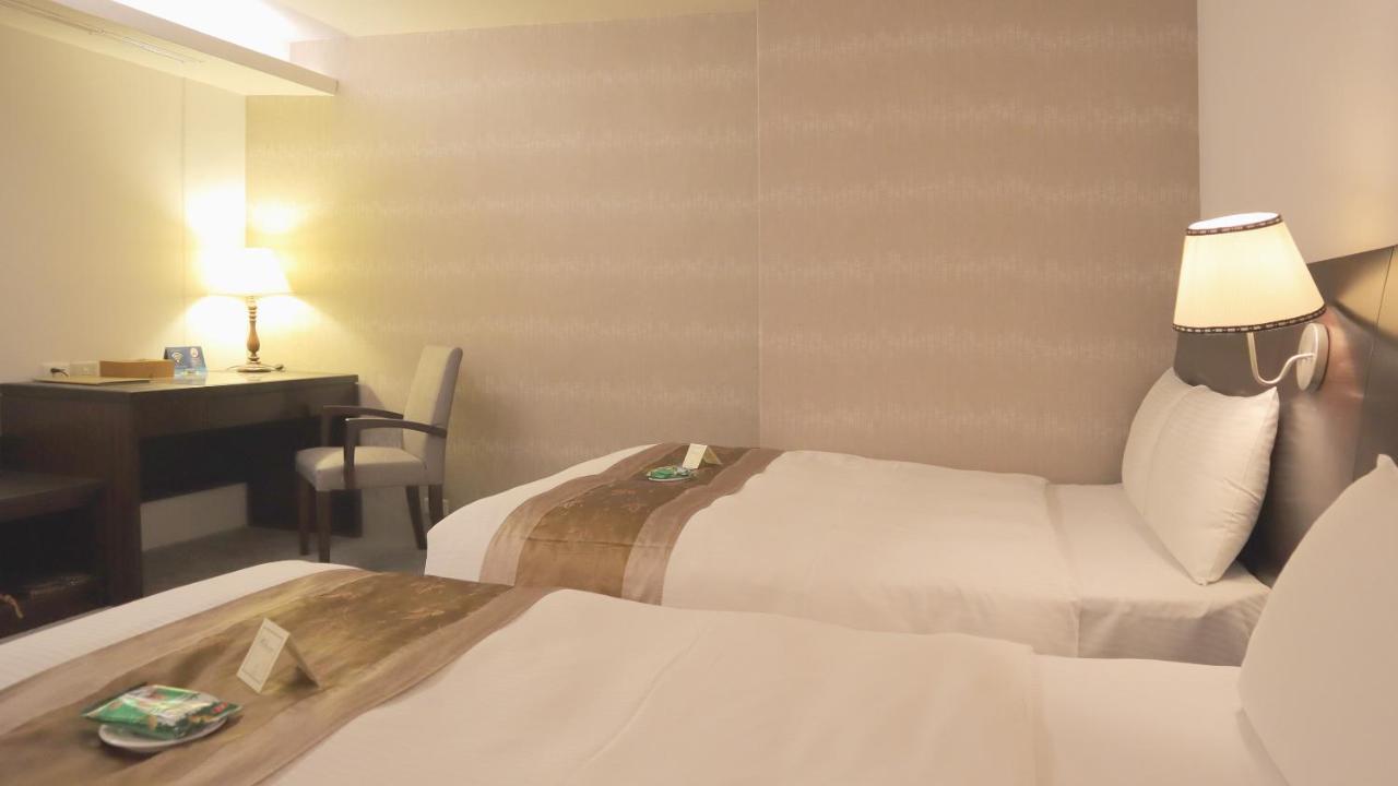 Ho Fong Business Stay Fengyuan Exterior photo