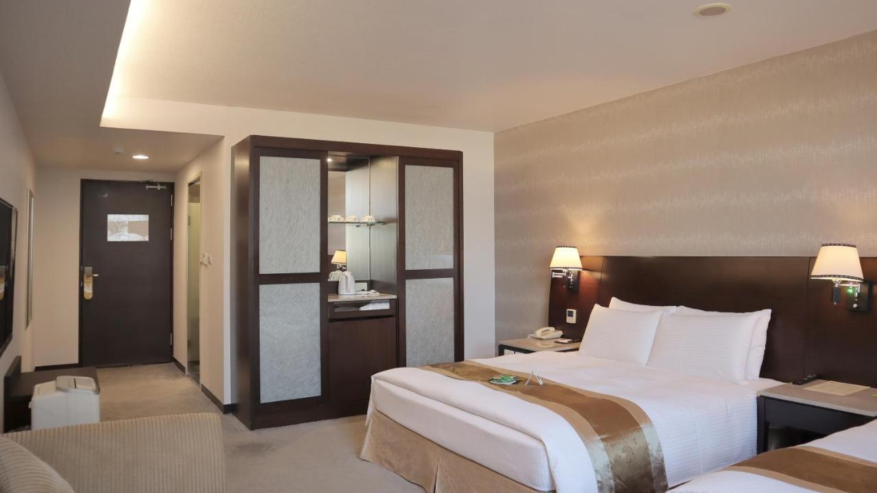 Ho Fong Business Stay Fengyuan Exterior photo